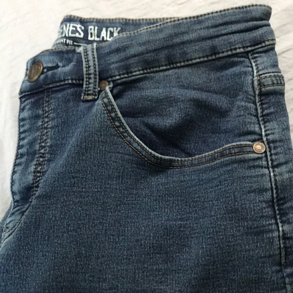 Slim straight fit
